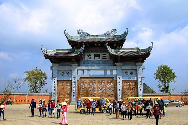 Bai Dinh Pagoda 4