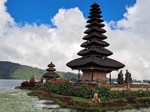 Danau Beratan