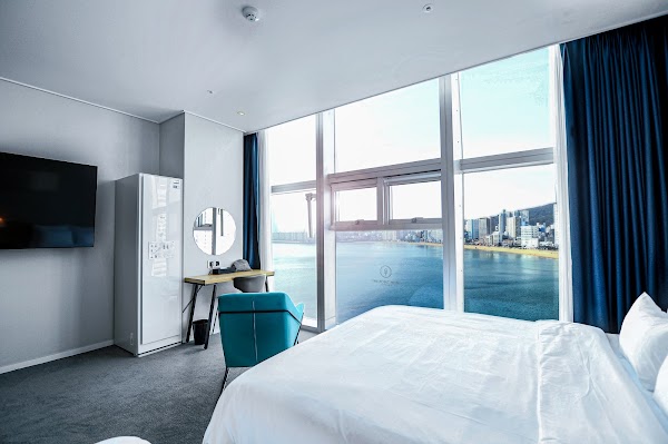 The Point Hotel 5