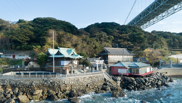 Mekari Shrine 1