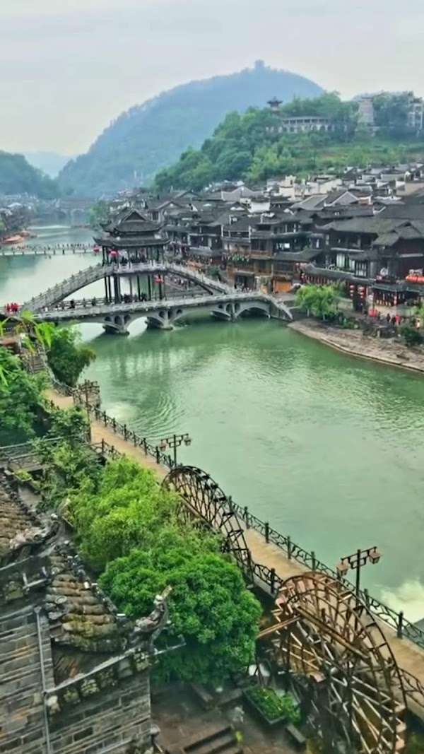 Fenghuang County 3