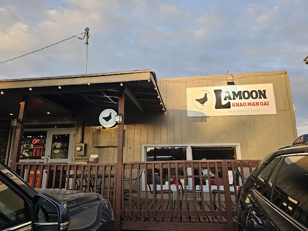 La Moon Khao Man Gai