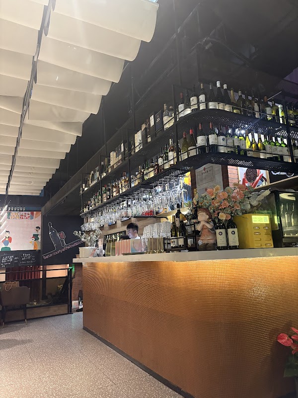 Gubei 1699 Commercial Plaza 5