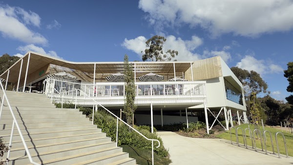 Rozelle's 3