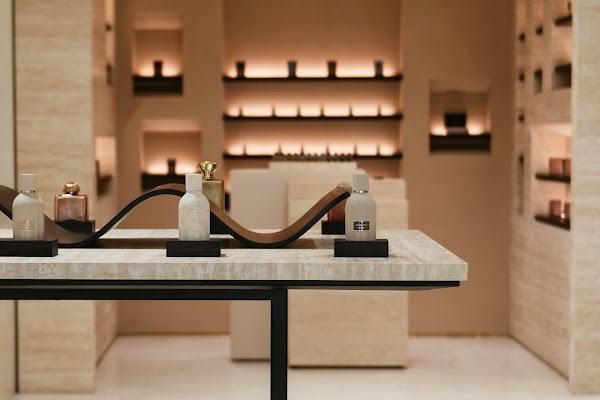 Amouage Manufacture and Visitor's Centre عطر امواج - مركز الزوار 3