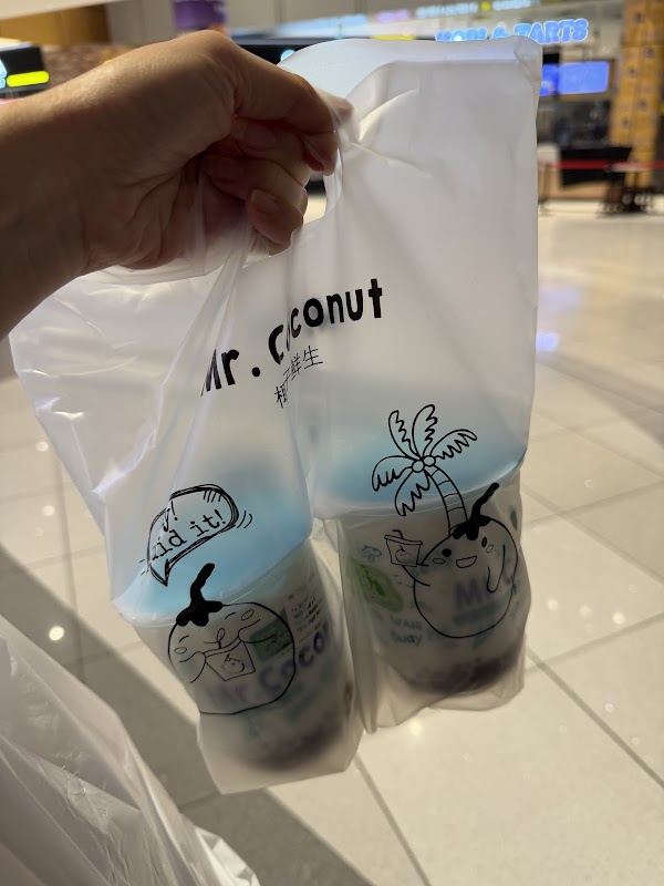 Mr. Coconut (Suntec City) 4