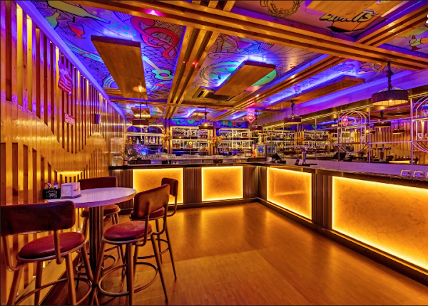 Nolimmits Lounge & Club 1