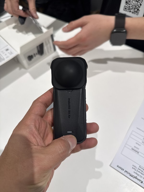 Insta360 flagship store 3