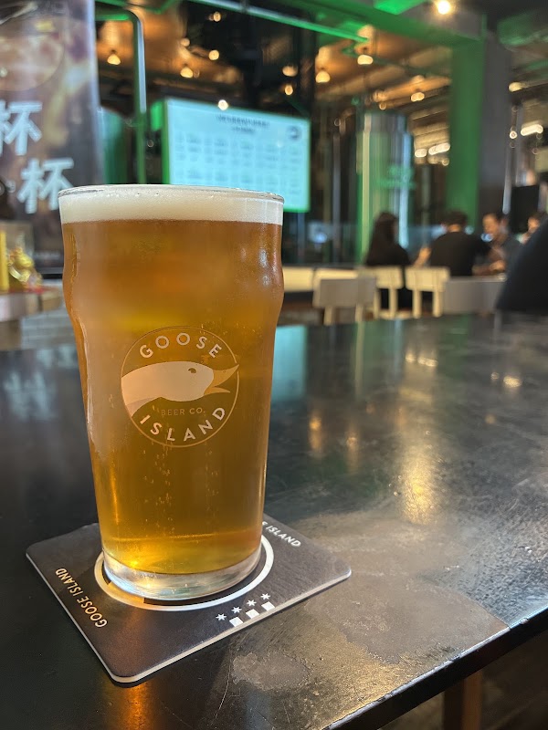 Goose Island Brew House 3