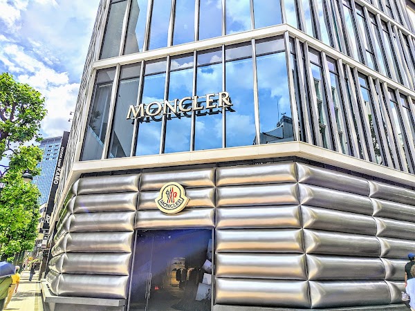モンクレール 東京 渋谷ポップアップ店