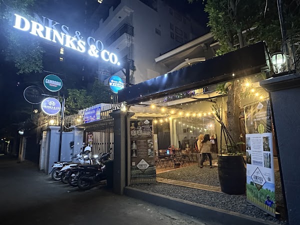 Drinks & Co.