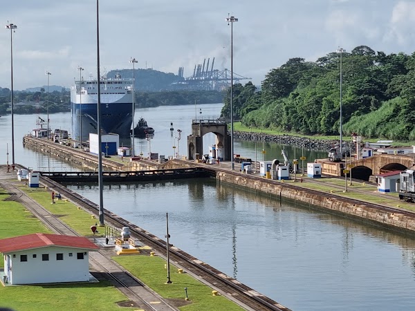 Miraflores Locks 3