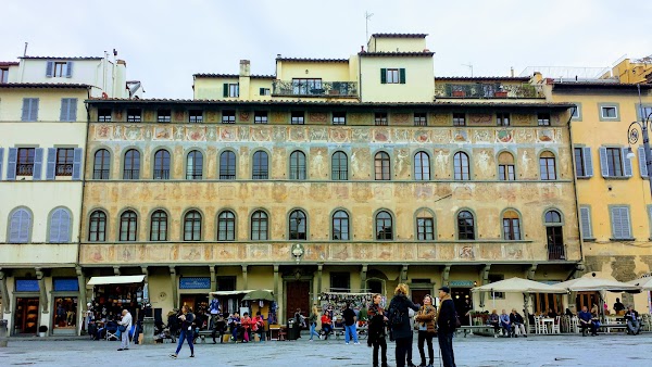 Piazza di Santa Croce 3