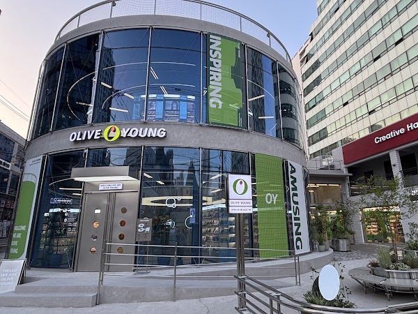 OLIVE YOUNG Busan Jeonpo station 3