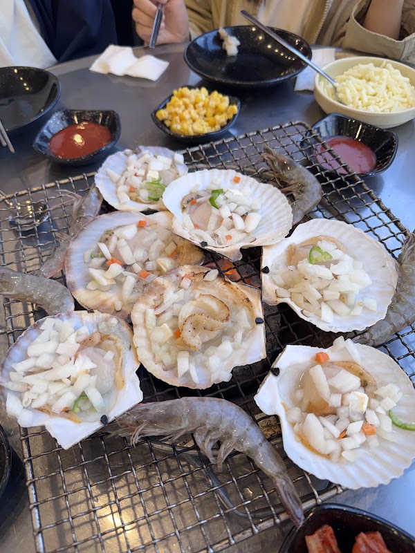 Taejongdae Yolo Grilled Clams 3