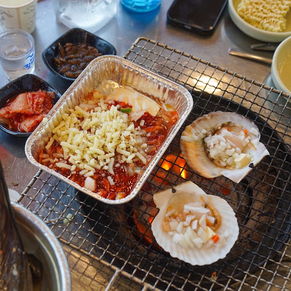Taejongdae Yolo Grilled Clams 2