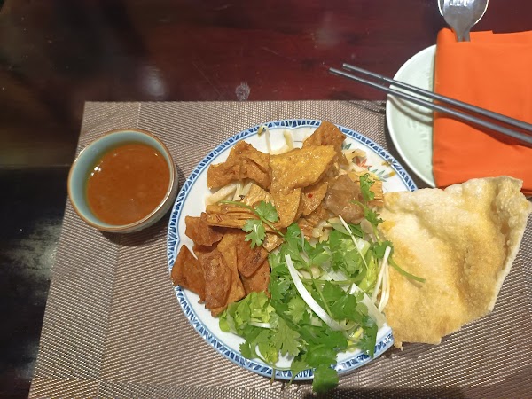 V Vegan - Vegan Cafe & Restaurant 3