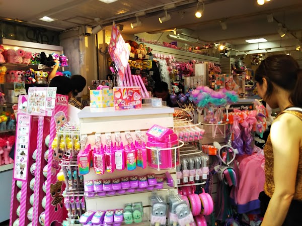 DAISO Harajuku Store 2