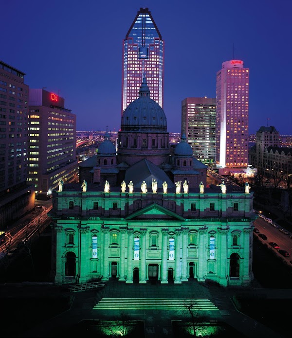 Holiday Inn Montreal Centreville Downtown by IHG