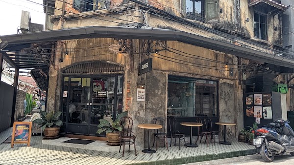 Sarnies Bangkok 4