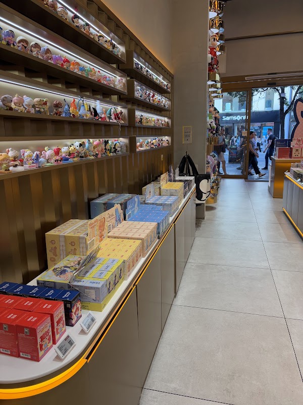 POP MART Oxford Street Store 5