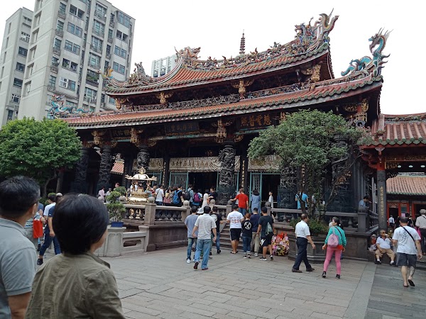 Longshan Temple 5