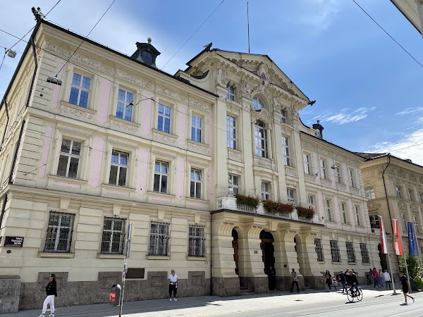 Maria-Theresien-Straße 3