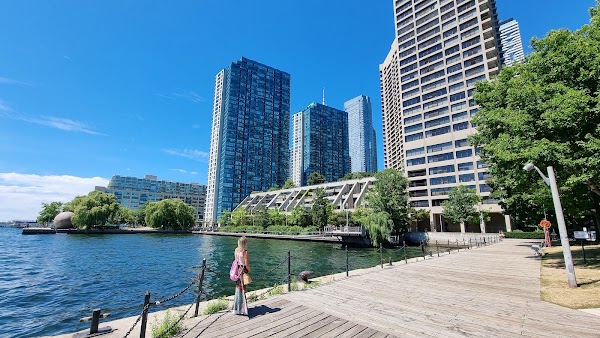 Harbour Square Park