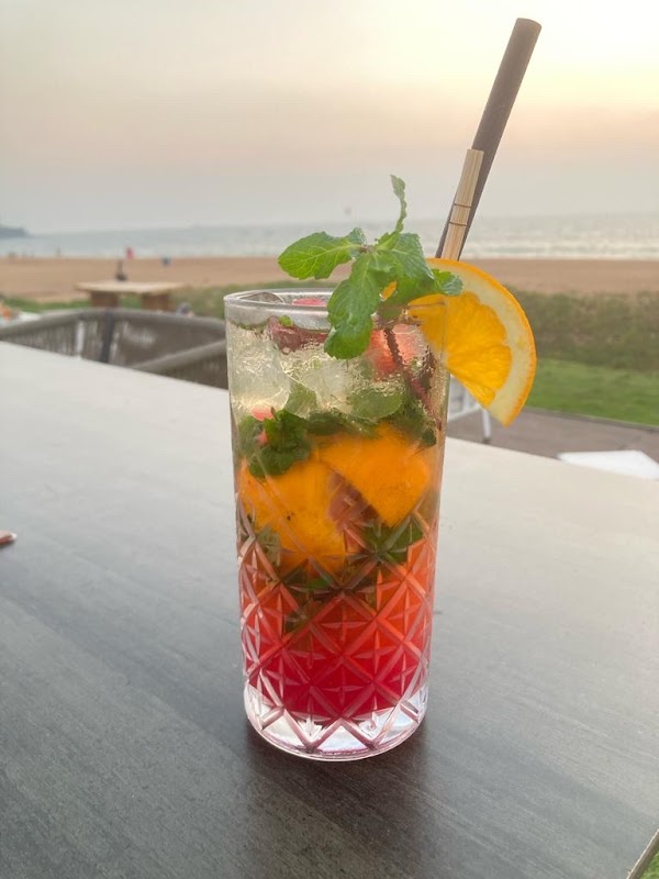 Yazu – Pan Asian Beach Club 5