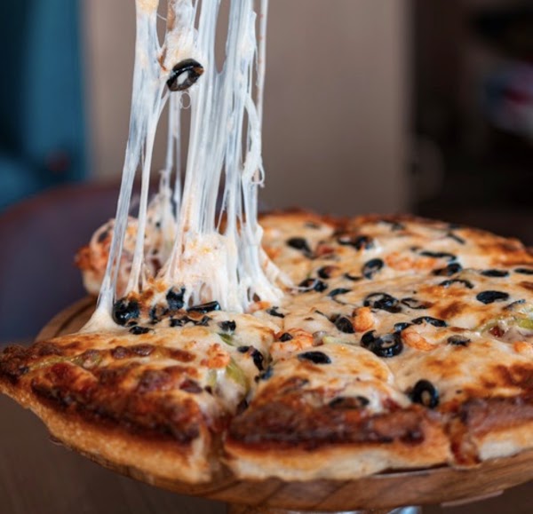 Neighbour's Restaurant & Pizza House 3