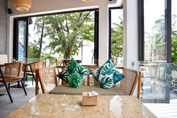 Roxane Cafe & Restaurant Phuket 1