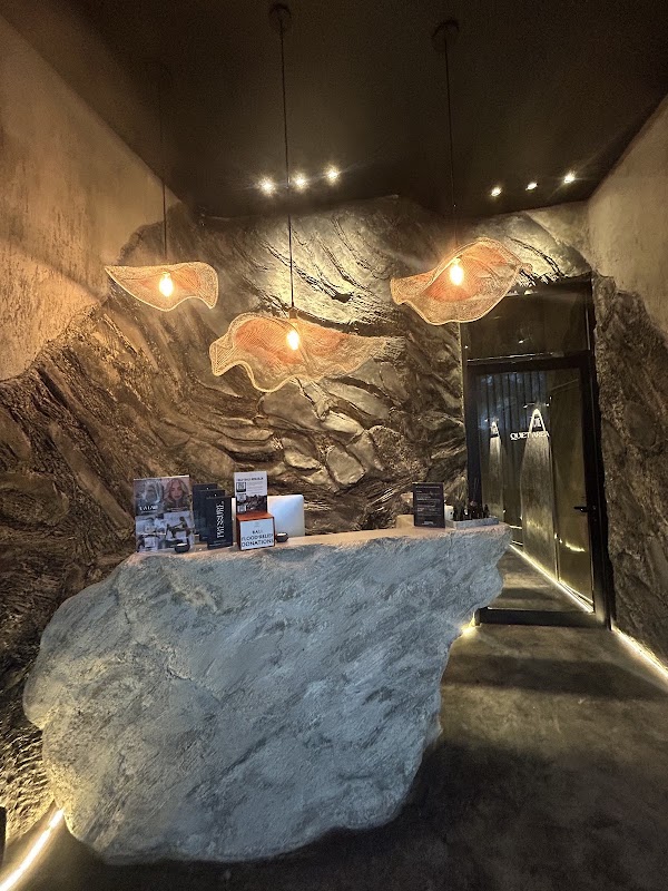 PRESSURE. Massage Spa 4