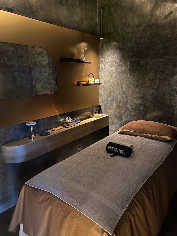 PRESSURE. Massage Spa 3