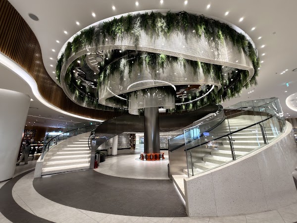 Lotte Mall West Lake Hanoi 4
