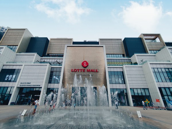 Lotte Mall West Lake Hanoi 3