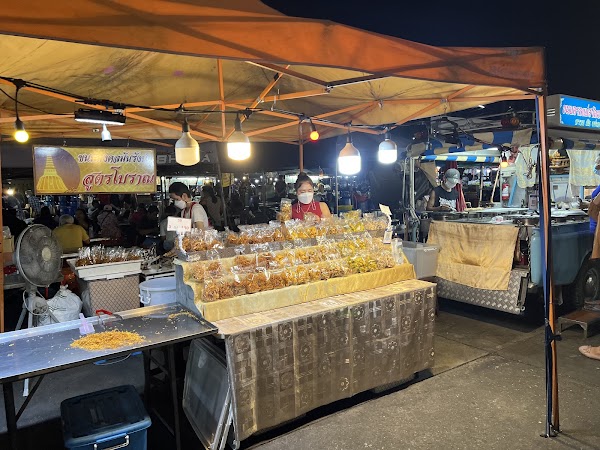 Phra Pathom Chedi Night Market 4