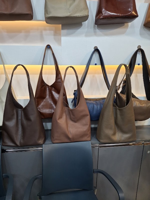 E.kyung leather 3