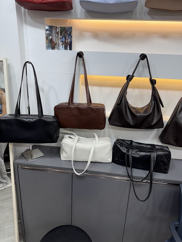 E.kyung leather 2