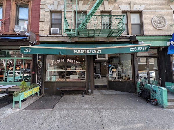 Parisi Bakery & Deli 3