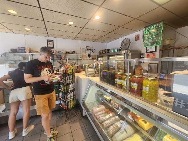 Parisi Bakery & Deli 2