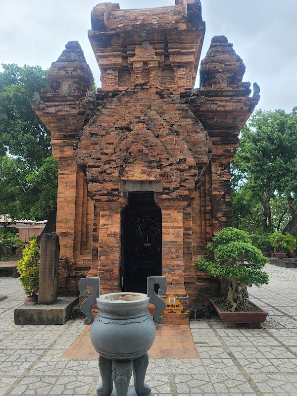 Ponagar Temple 5