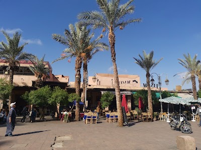 Tinsmiths Square