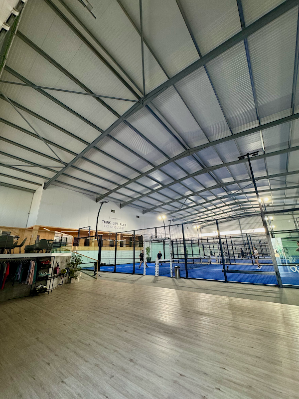 Outlier Padel Club 2
