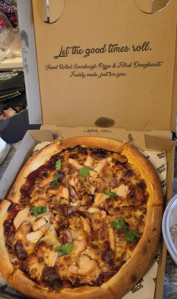 Dough Bros. Pizza & Doughnuts (Chai Wan) 2
