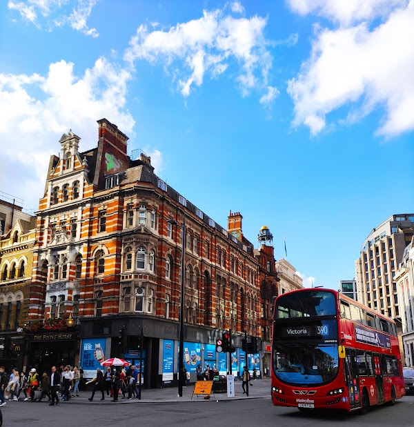 Tottenham Court Road 2