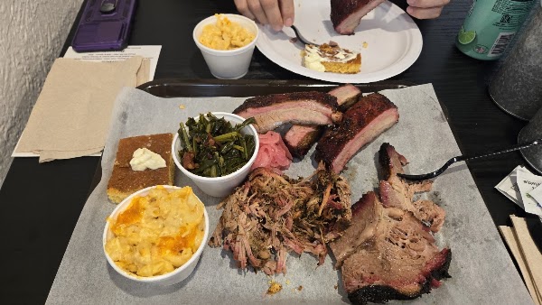 Treehouse BBQ 4