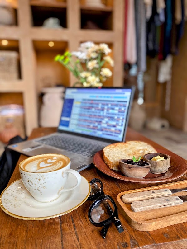FLEUR - Café - Atelier d’artistes 4