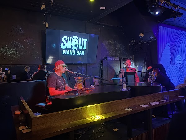 Shout Piano Bar 5