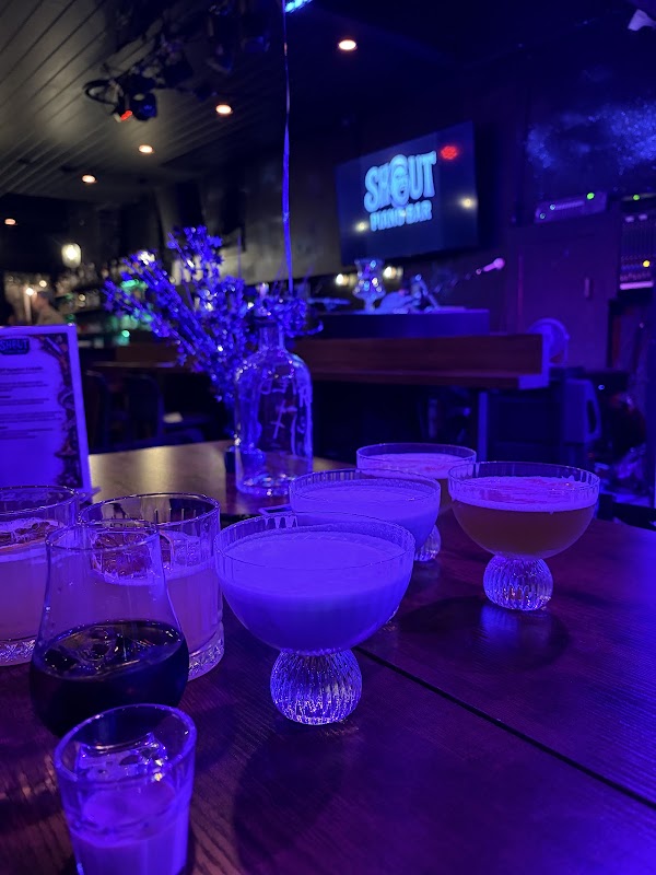 Shout Piano Bar 4