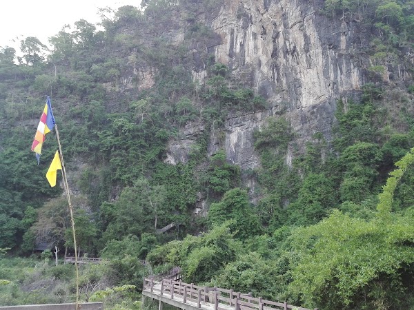 Tham Nong Pa Fa (ถ้ำหนองปลาฝา) 3